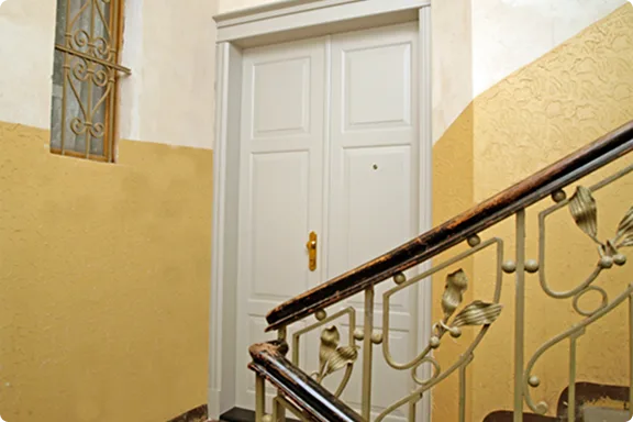 Doppelfl�gelige Eingangst�ren